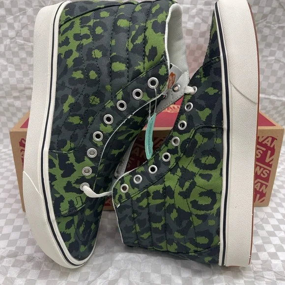Vans Men’s Comfycush Sk8-Hi Leopard Cactus Scarab Sneakers VN0A3WMB9L9